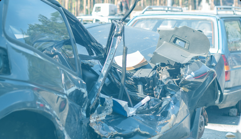 coche destrozado po run accidente de trafico, como reclamarlo